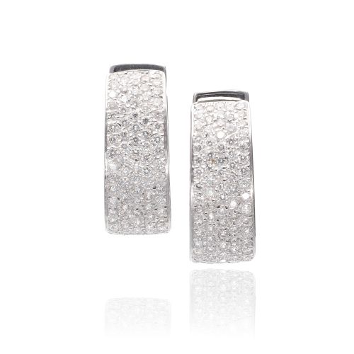 Orecchini in Oro bianco e Diamanti a pavè