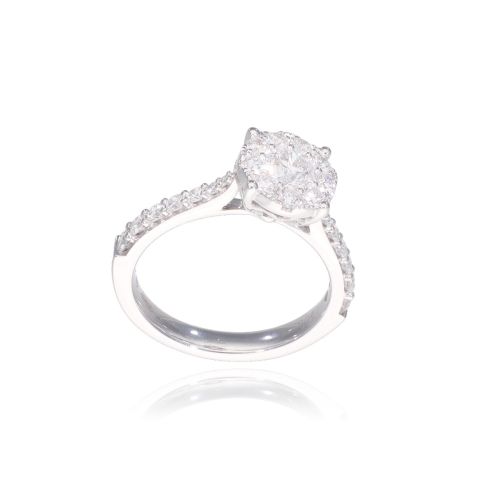Anello in oro bianco con diamante trilliant